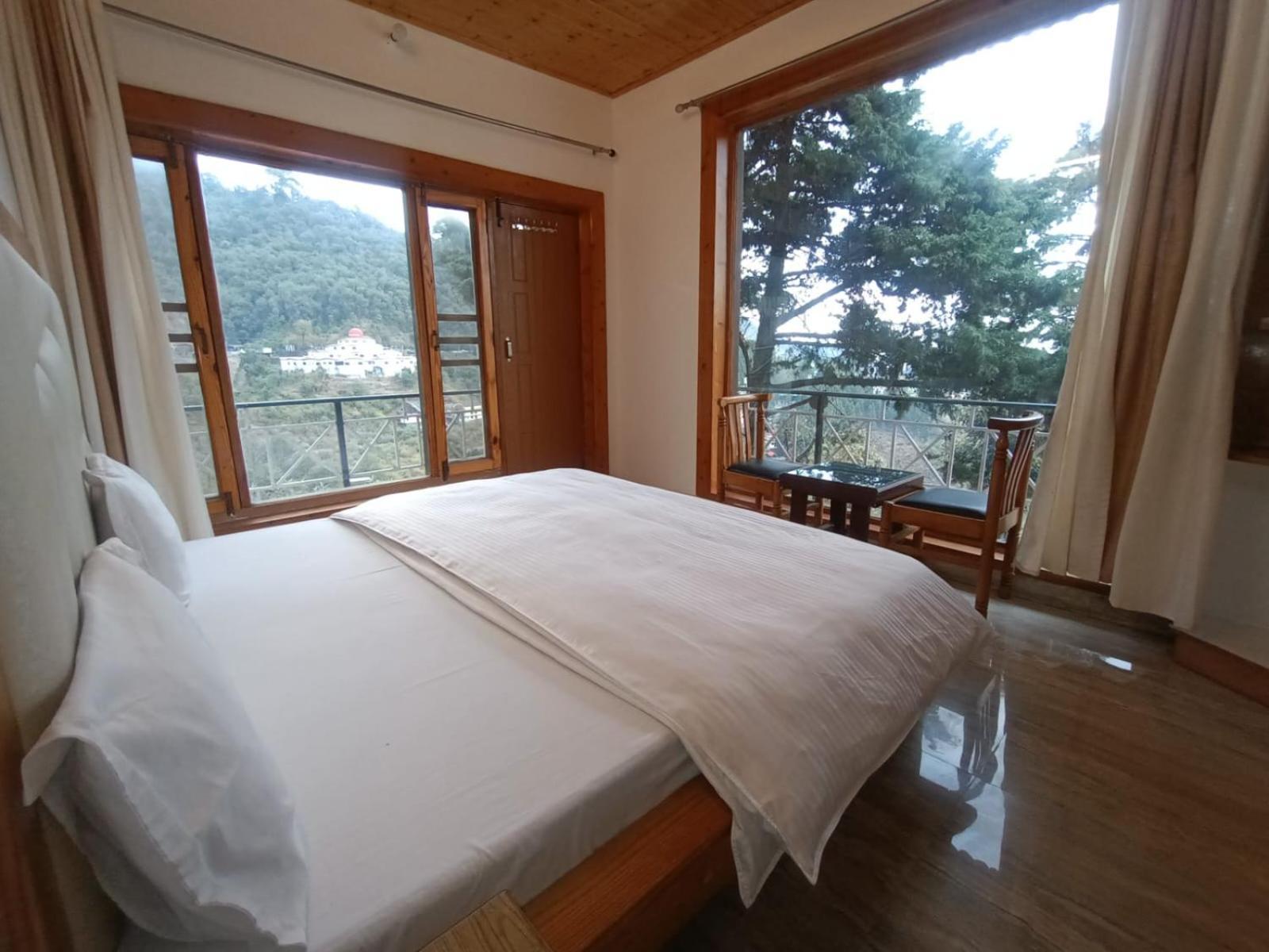 Hotel Himalayan Village Масурі Екстер'єр фото