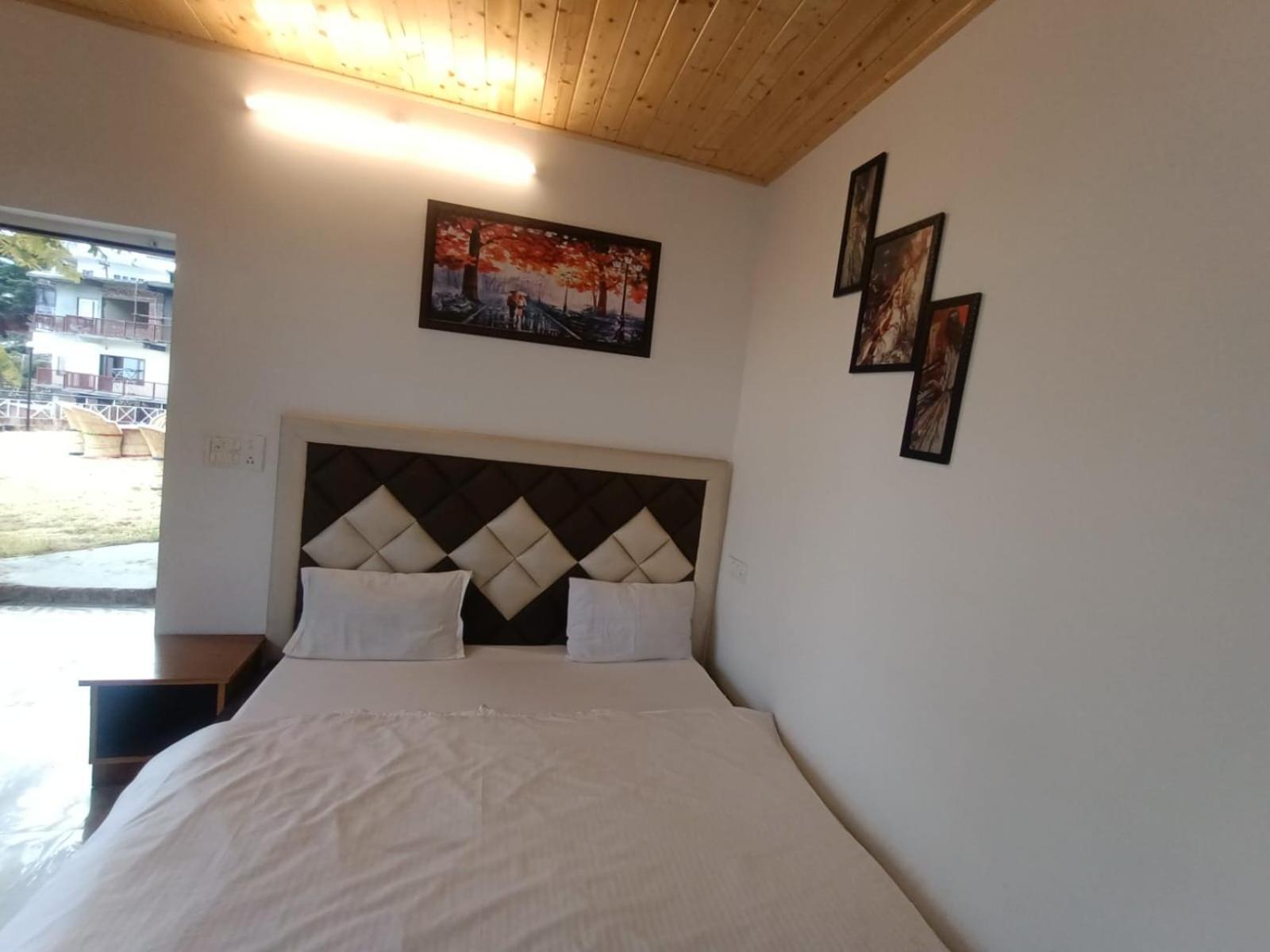 Hotel Himalayan Village Масурі Екстер'єр фото