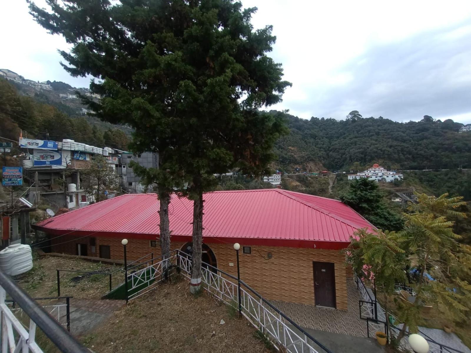 Hotel Himalayan Village Масурі Екстер'єр фото