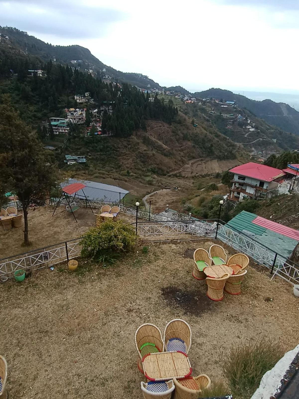 Hotel Himalayan Village Масурі Екстер'єр фото