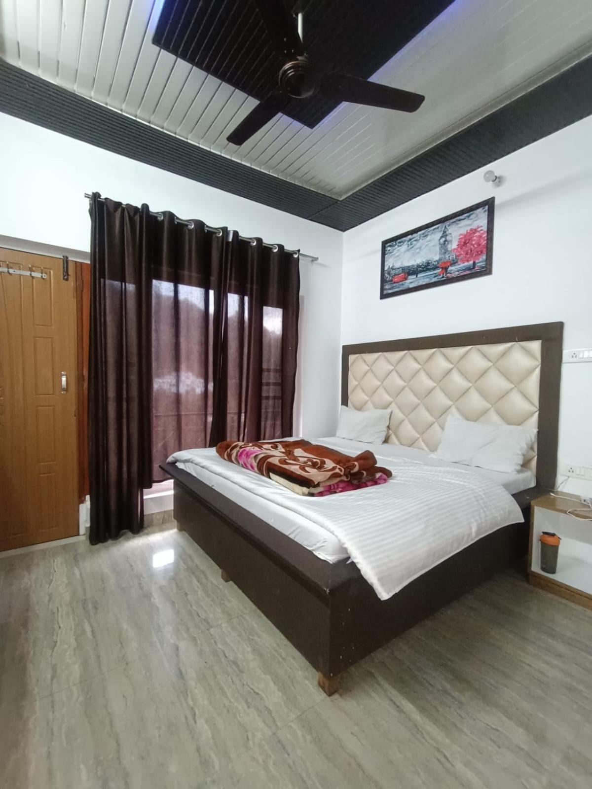 Hotel Himalayan Village Масурі Екстер'єр фото