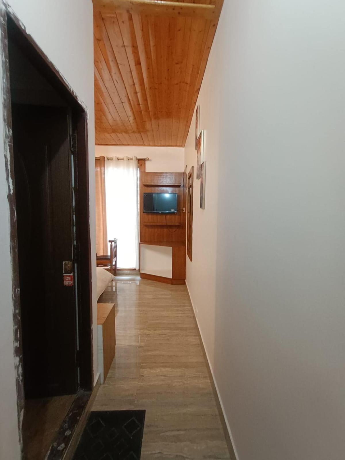 Hotel Himalayan Village Масурі Екстер'єр фото