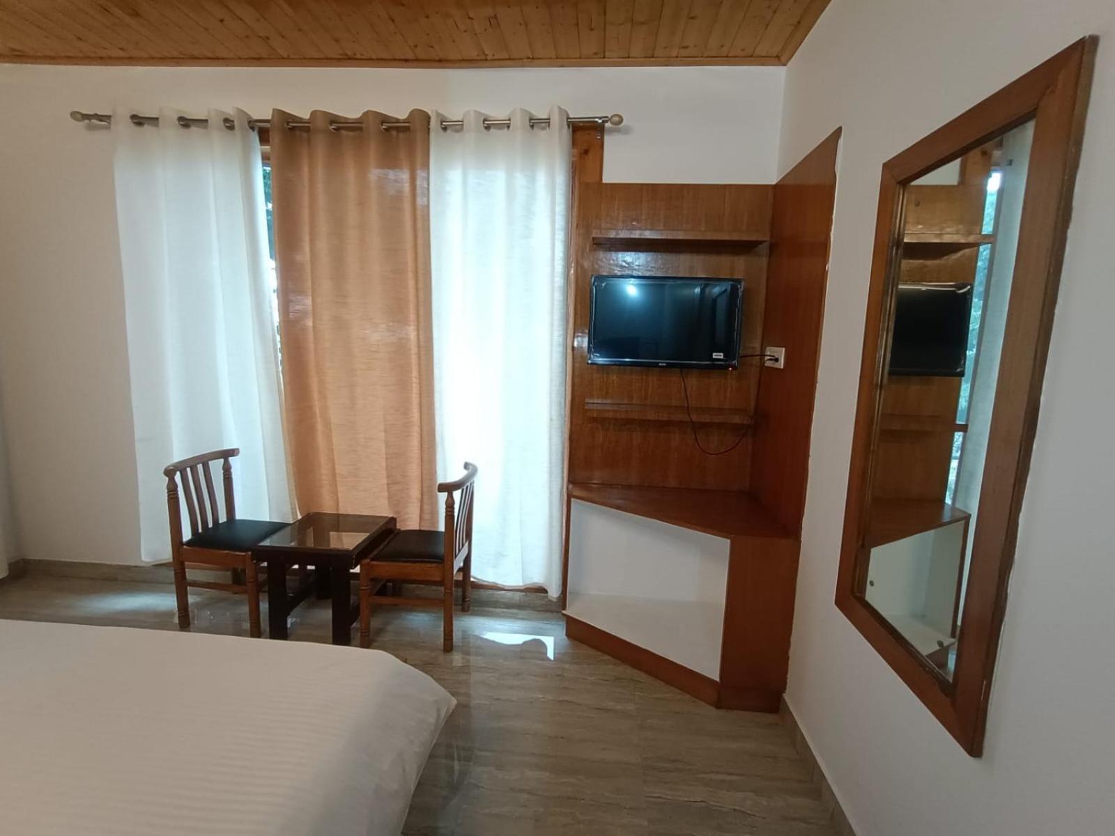 Hotel Himalayan Village Масурі Екстер'єр фото